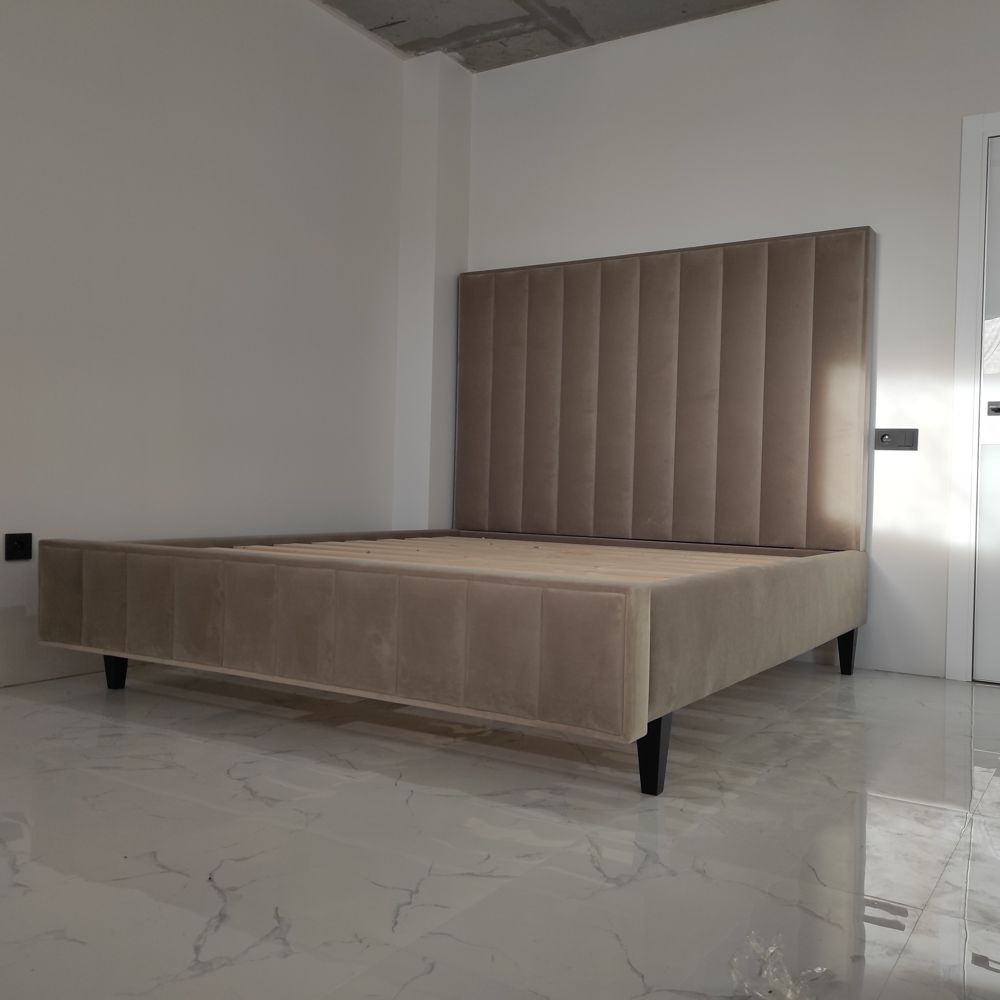 Кровать высокая